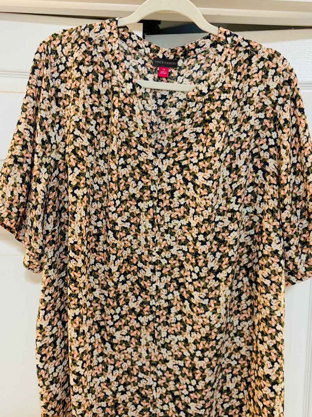 Vince Camuto Floral V-Neck Dolman Sleeve Blouse 2X